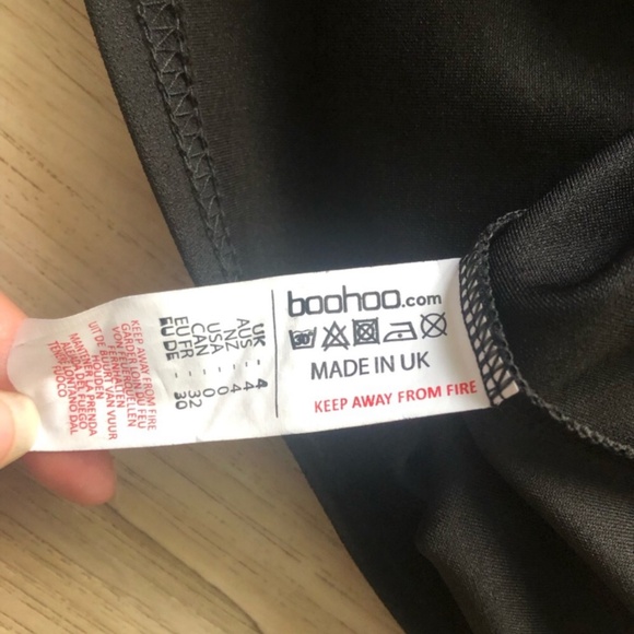 Boohoo Black Ruffled Bodycon Mini Dress - Picture 4 of 8